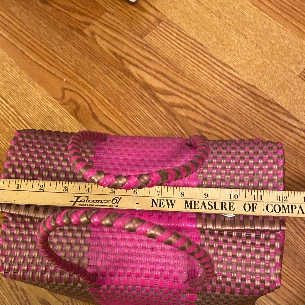 Stylish Pink and Brown Handwoven Handbag - Picture 4 of 12